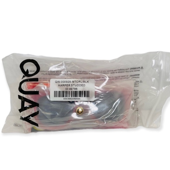 QUAY Harper Sunglasses Studded Coral Pink Frame Smoke Blackout Lenses Cateye - Picture 12 of 13